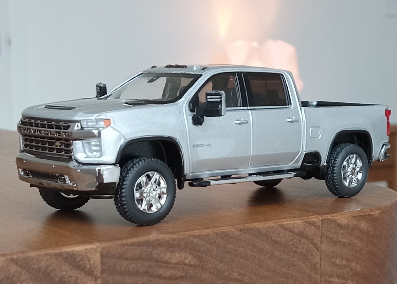 好奇心レポート：シボレー・シルバラード 3500HD LTZ、2020（シルバー